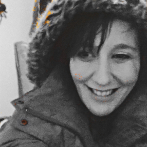 Meet your Posher, Julie - Picture 3 of 5